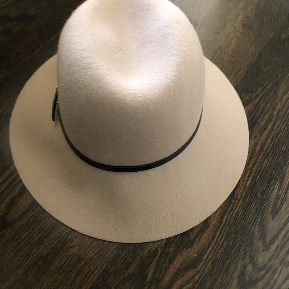 Fedora hat NWT